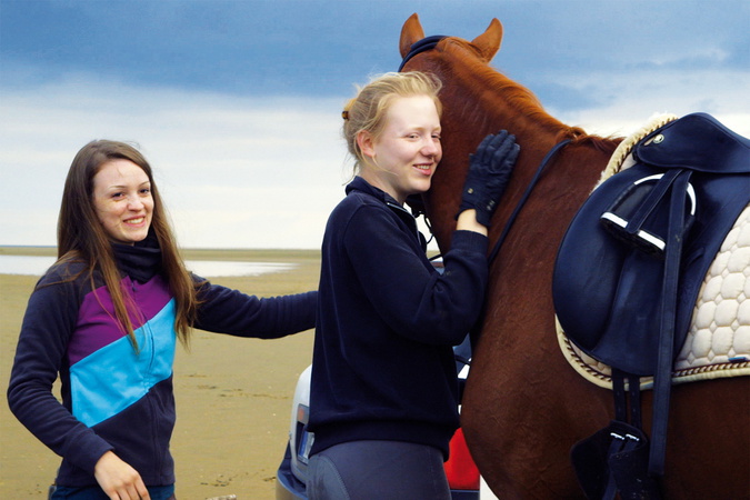 Von Mädchen und Pferden: Ceci Schmitz-Chuh, Alissa Wilms