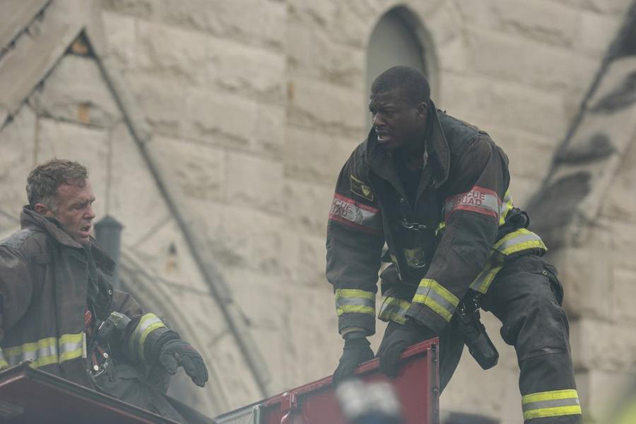 Chicago Fire : Bild Edwin Hodge, David Eigenberg