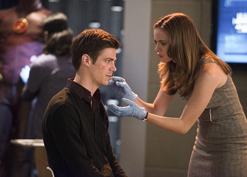 The Flash : Bild Danielle Panabaker, Grant Gustin