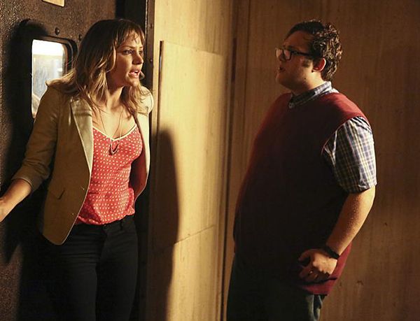 Scorpion : Bild Katharine McPhee, Ari Stidham