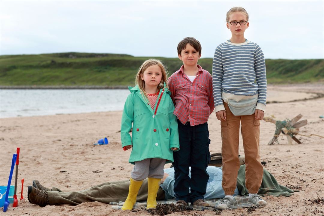 Ein Schotte macht noch keinen Sommer : Bild Bobby Smalldridge, Harriet Turnbull, Emilia Jones