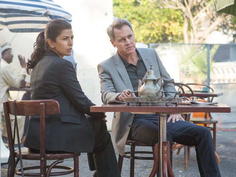 Homeland : Bild Mark Moses, Nazanin Boniadi