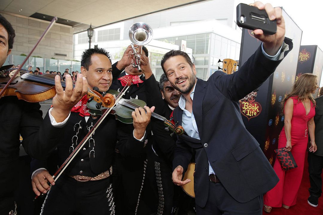 Manolo und das Buch des Lebens : Vignette (magazine) Diego Luna