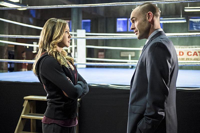 Arrow : Bild Paul Blackthorne, Katie Cassidy