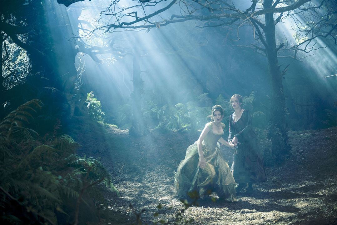 Into The Woods : Bild Emily Blunt, Anna Kendrick