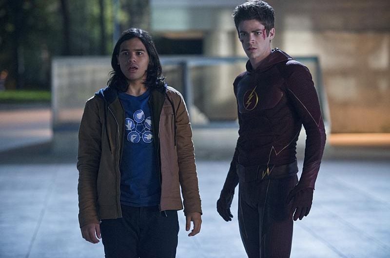 The Flash : Bild Grant Gustin, Carlos Valdes