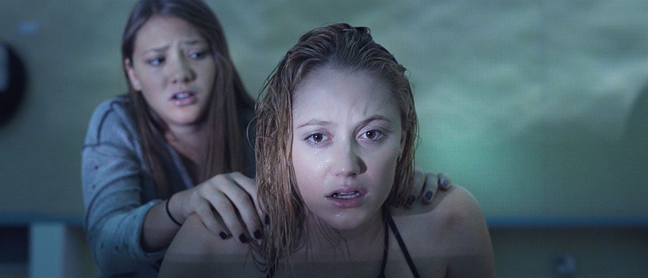 It Follows : Bild Maika Monroe, Lili Sepe