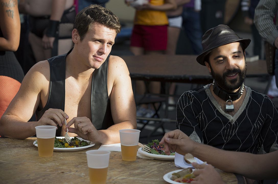 Looking : Bild Frankie J. Alvarez, Jonathan Groff (II)