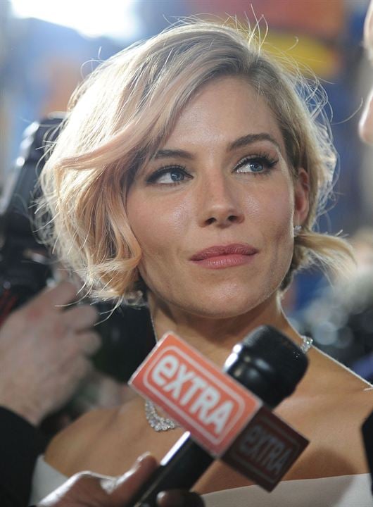 American Sniper : Vignette (magazine) Sienna Miller