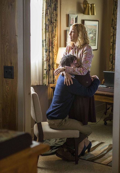 Bates Motel : Bild Vera Farmiga, Freddie Highmore