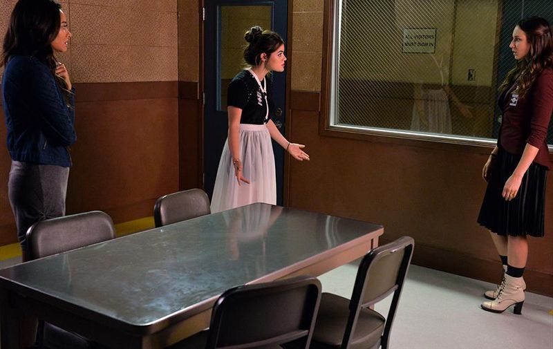 Pretty Little Liars : Bild Troian Bellisario, Lucy Hale, Shay Mitchell