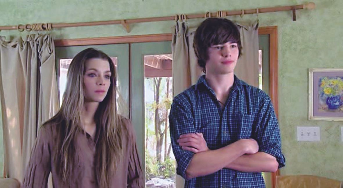 Magic Puppy : Bild Evan Crooks, Stephanie Shemanski