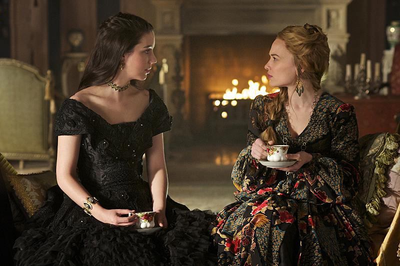 Reign : Bild Adelaide Kane, Celina Sinden