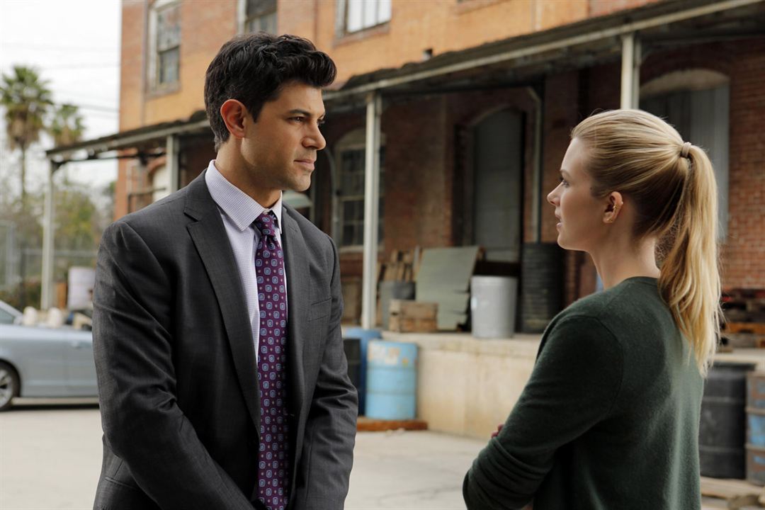 Stitchers : Bild Damon Dayoub, Emma Ishta