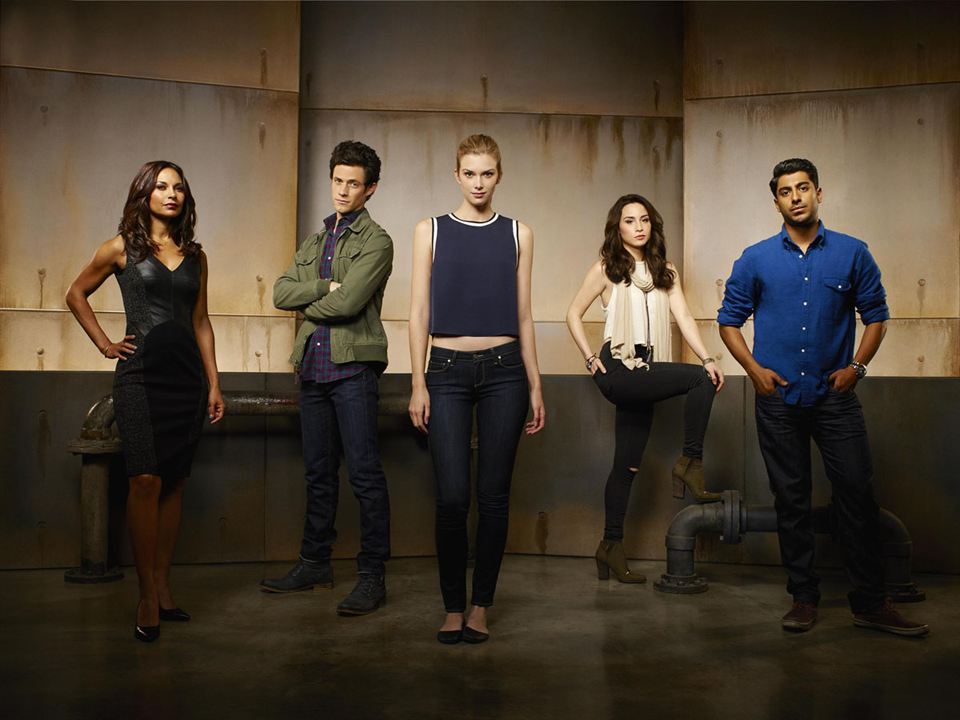 Bild Ritesh Rajan, Allison Scagliotti, Emma Ishta, Salli Richardson-Whitfield