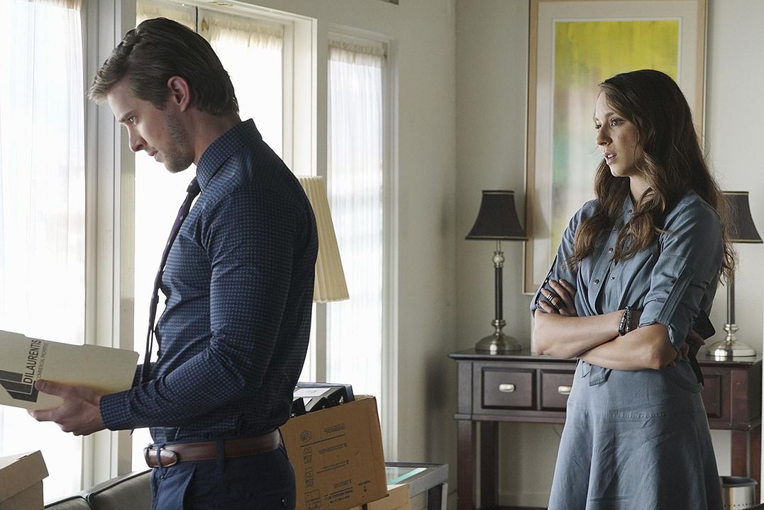Pretty Little Liars : Bild Drew Van Acker, Troian Bellisario