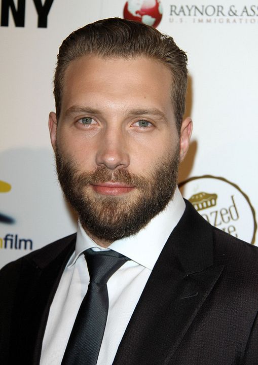 Vignette (magazine) Jai Courtney