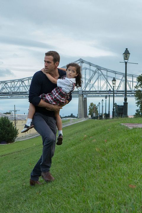 Self/Less - Der Fremde in mir : Bild Jaynee-Lynne Kinchen, Ryan Reynolds