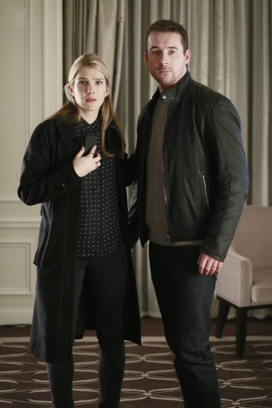 The Whispers : Bild Lily Rabe, Barry Sloane