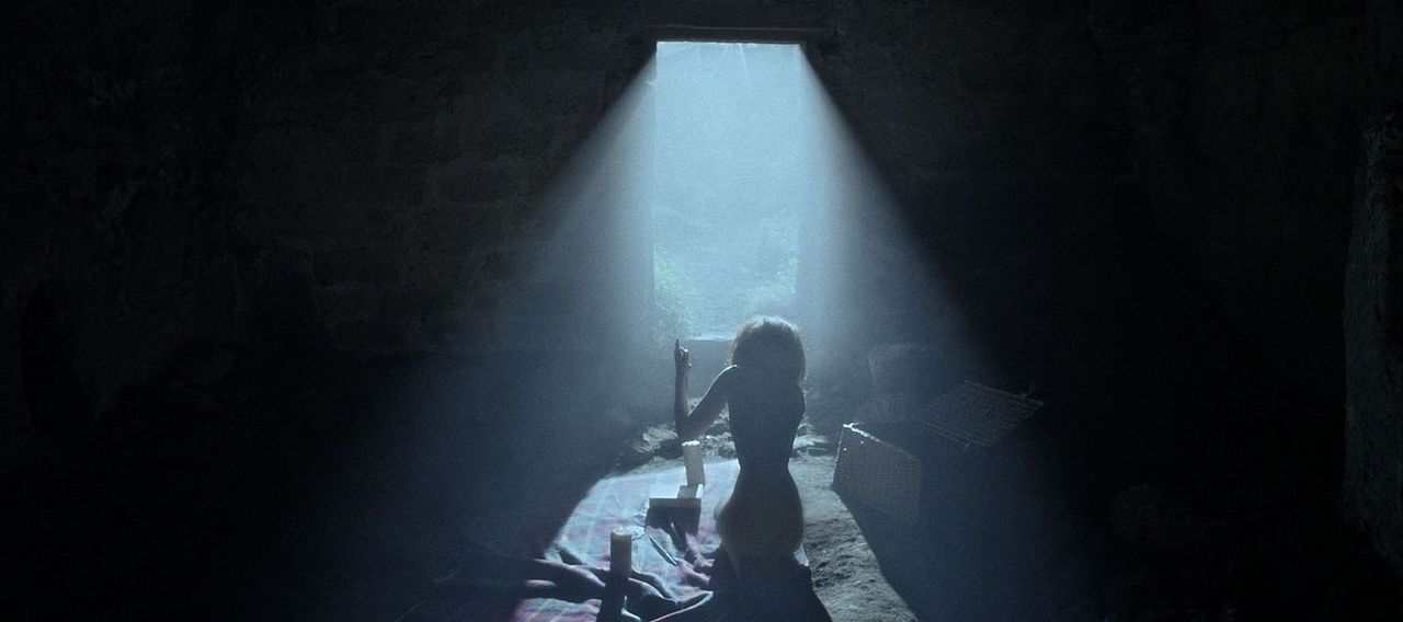 Spring - Love Is a Monster : Bild