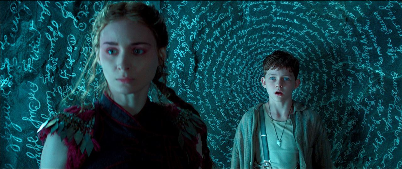 Bild Rooney Mara, Levi Miller (II)