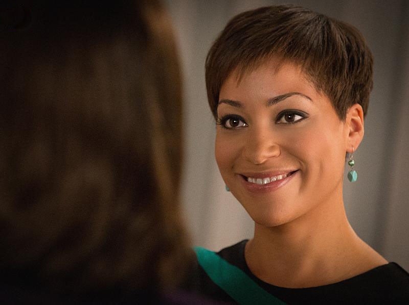 Good Wife : Bild Cush Jumbo