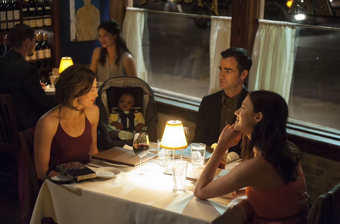 Bild Margaret Qualley, Justin Theroux, Carrie Coon