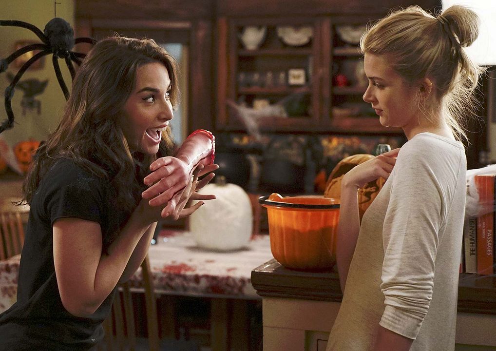 Bild Allison Scagliotti, Emma Ishta