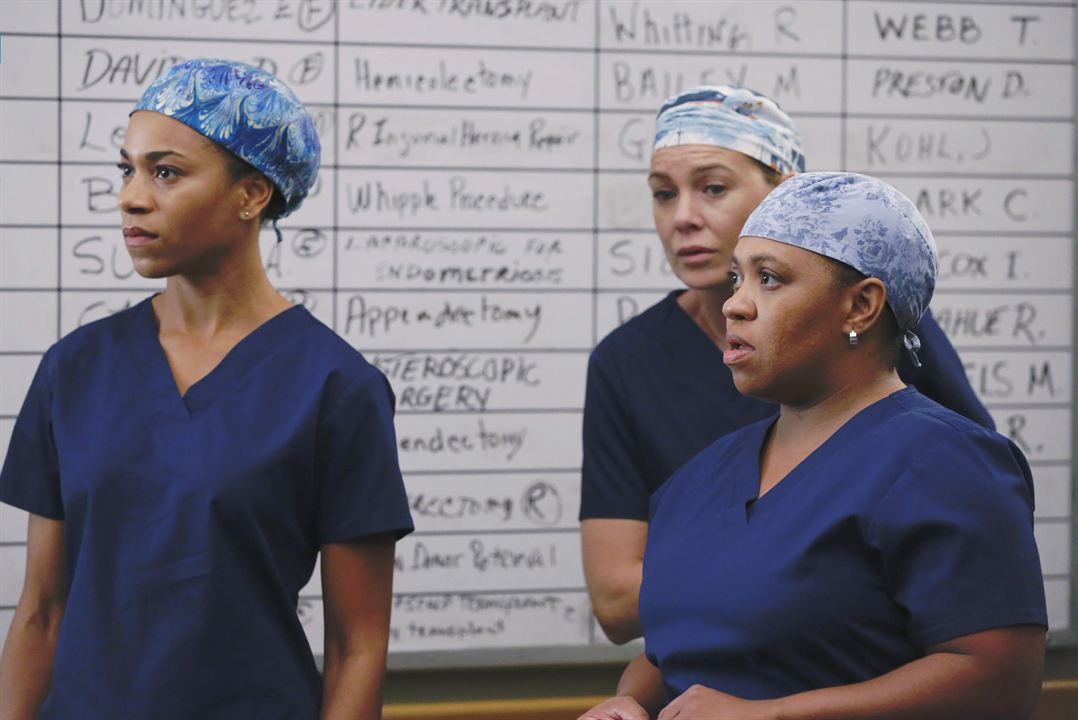 Grey's Anatomy - Die jungen Ärzte : Bild Kelly McCreary, Chandra Wilson, Ellen Pompeo