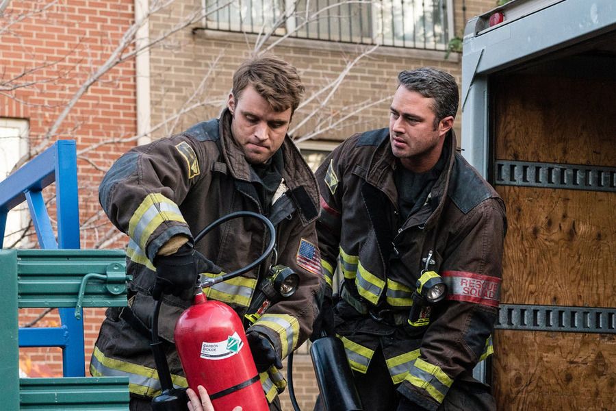 Chicago Fire : Bild Taylor Kinney, Jesse Spencer