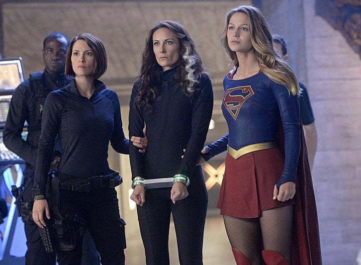 Supergirl : Bild Melissa Benoist, Chyler Leigh, Laura Benanti