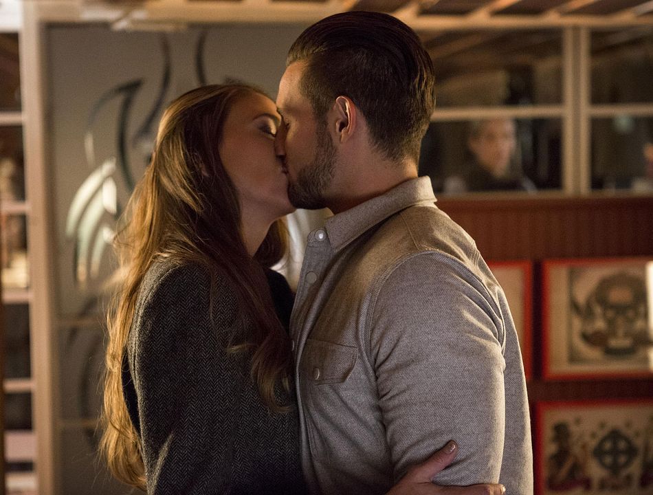 Younger : Bild Sutton Foster, Nico Tortorella