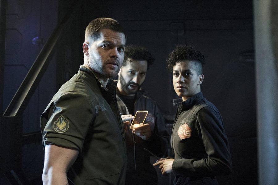 The Expanse : Bild Wes Chatham, Cas Anvar, Dominique Tipper