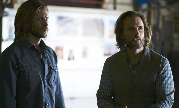 Bitten : Bild Greg Bryk, Greyston Holt