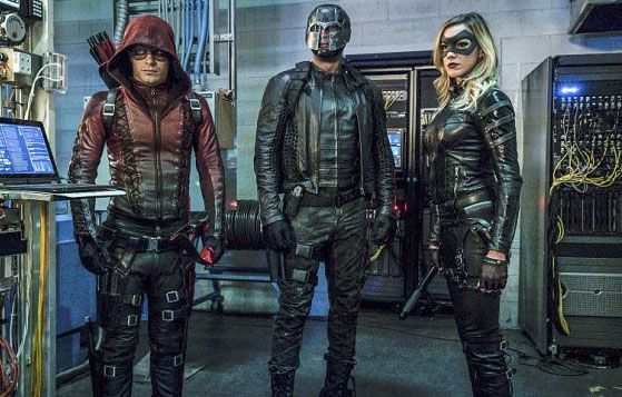 Arrow : Bild Katie Cassidy, Colton Haynes, David Ramsey