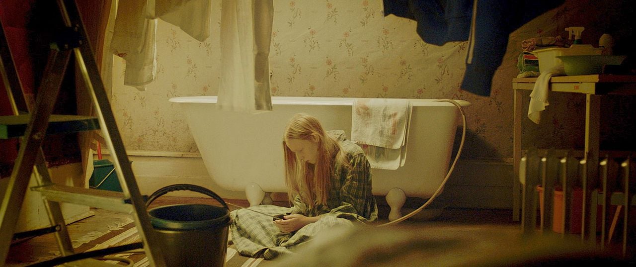 Granny's Dancing on the Table : Bild