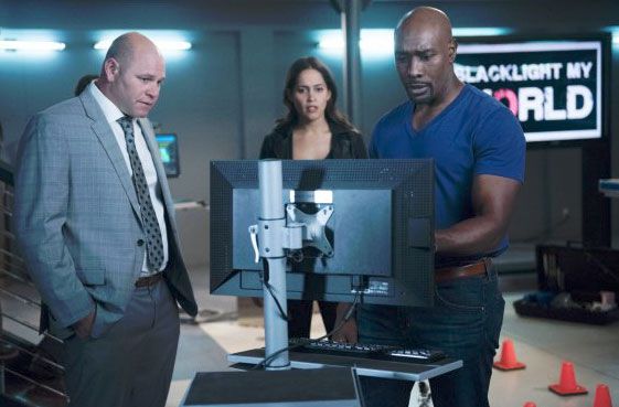 Rosewood : Bild Morris Chestnut, Jaina Lee Ortiz