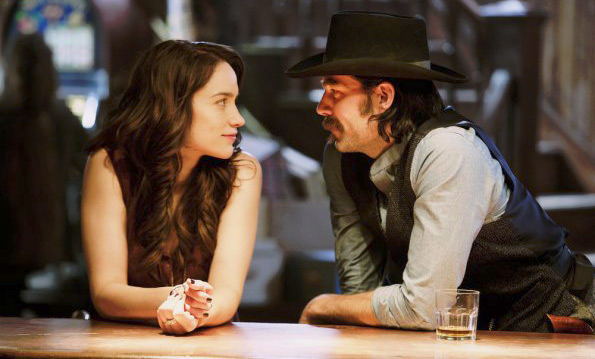 Wynonna Earp : Bild Tim Rozon, Melanie Scrofano