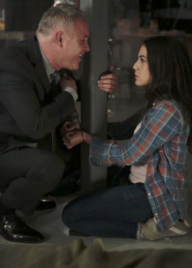 Blindspot : Bild Audrey Esparza, Neal Matarazzo
