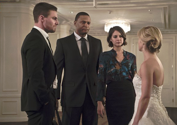 Arrow : Bild Stephen Amell, David Ramsey, Willa Holland