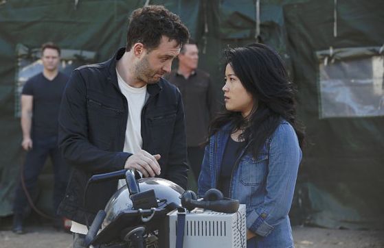 Scorpion : Bild Eddie Kaye Thomas, Jadyn Wong
