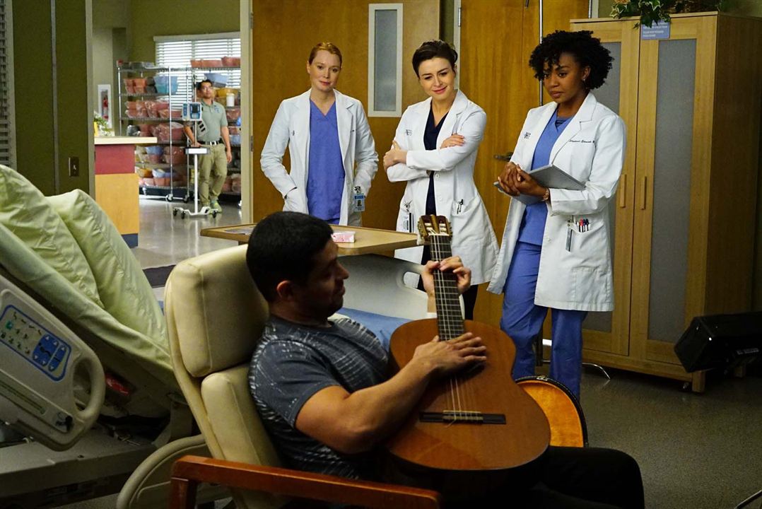 Grey's Anatomy - Die jungen Ärzte : Bild Wilmer Valderrama, Caterina Scorsone, Jerrika Hinton, Samantha Sloyan
