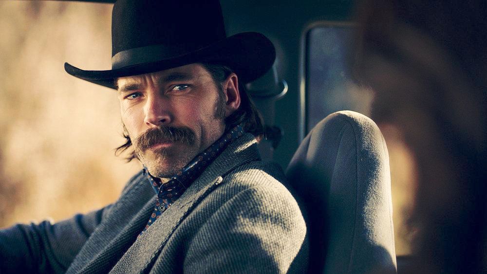 Wynonna Earp : Bild Tim Rozon