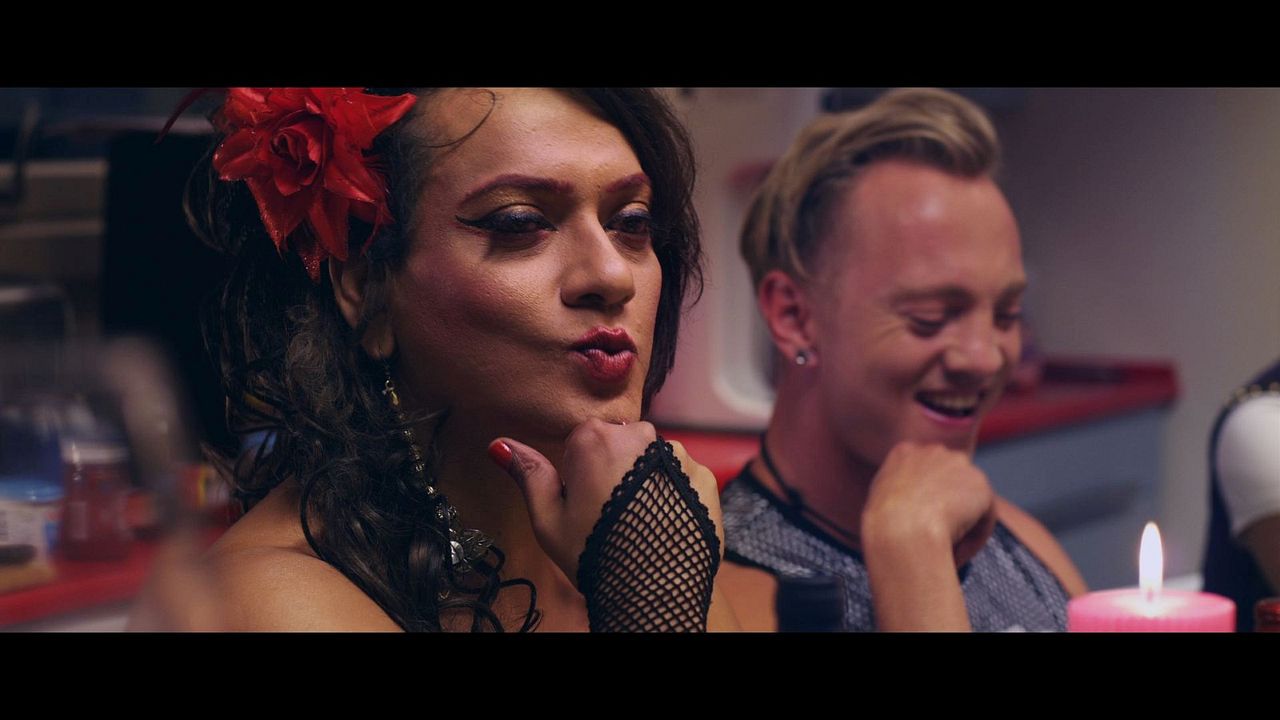 Life Is A Moment : Bild Tarje Fjørtoft Witsø, Nary Singh