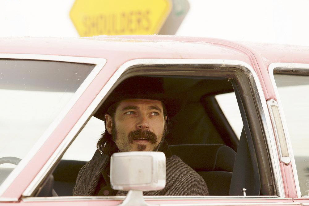 Wynonna Earp : Bild Tim Rozon