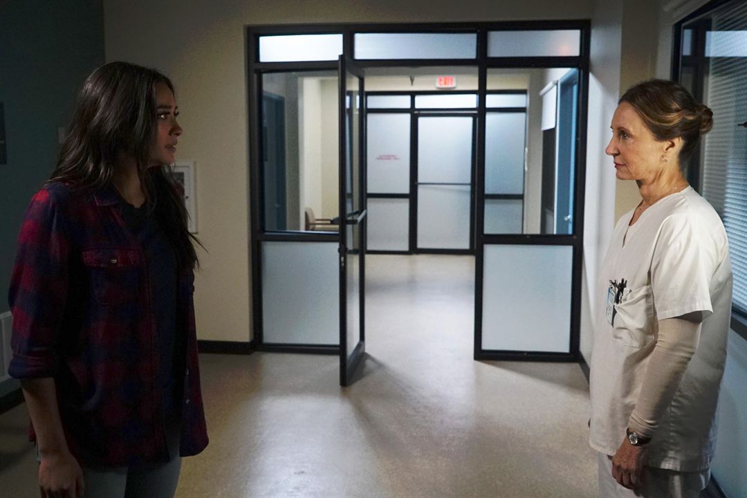 Pretty Little Liars : Bild Shay Mitchell, Gwen Holloway