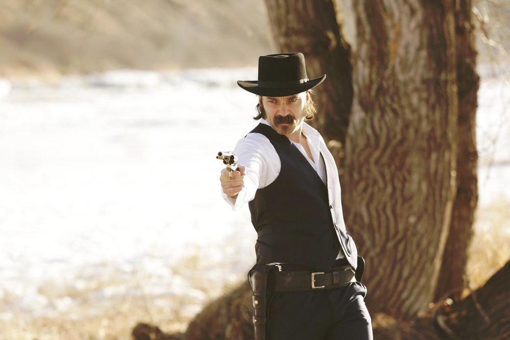 Wynonna Earp : Bild Tim Rozon