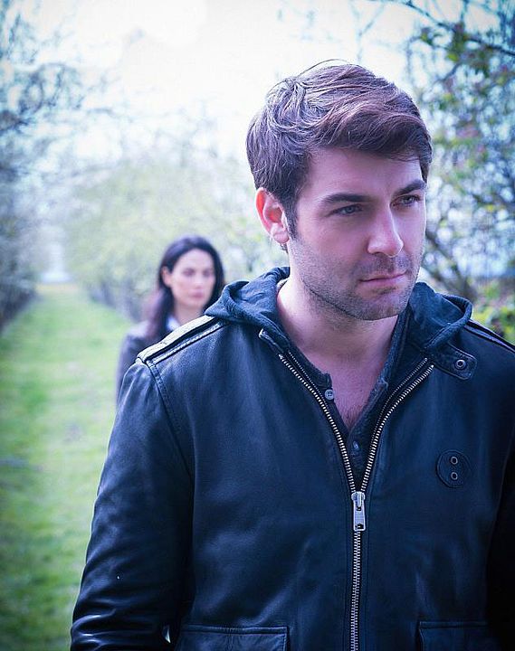 Zoo : Bild James Wolk