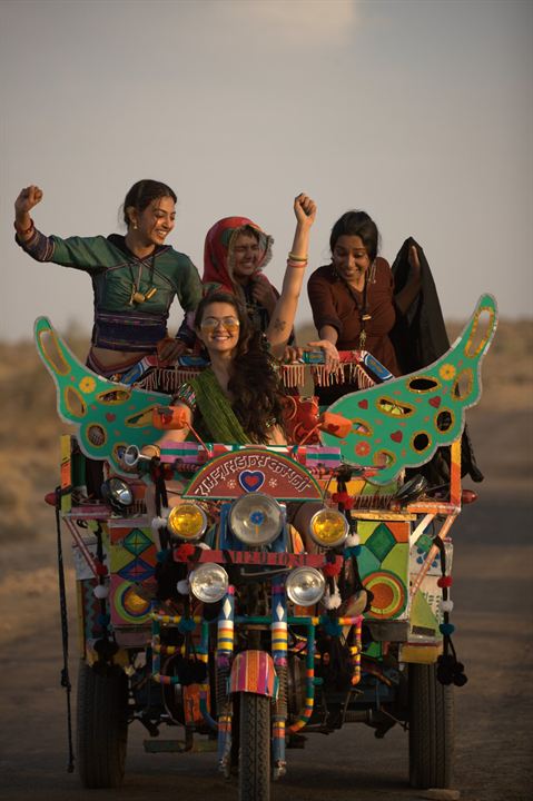 Die Zeit der Frauen : Bild Tannishtha Chatterjee, Radhika Apte, Surveen Chawla, Lehar Khan
