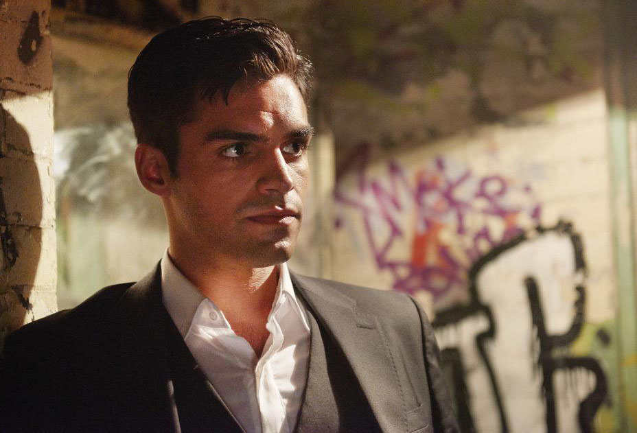 Incorporated : Bild Sean Teale